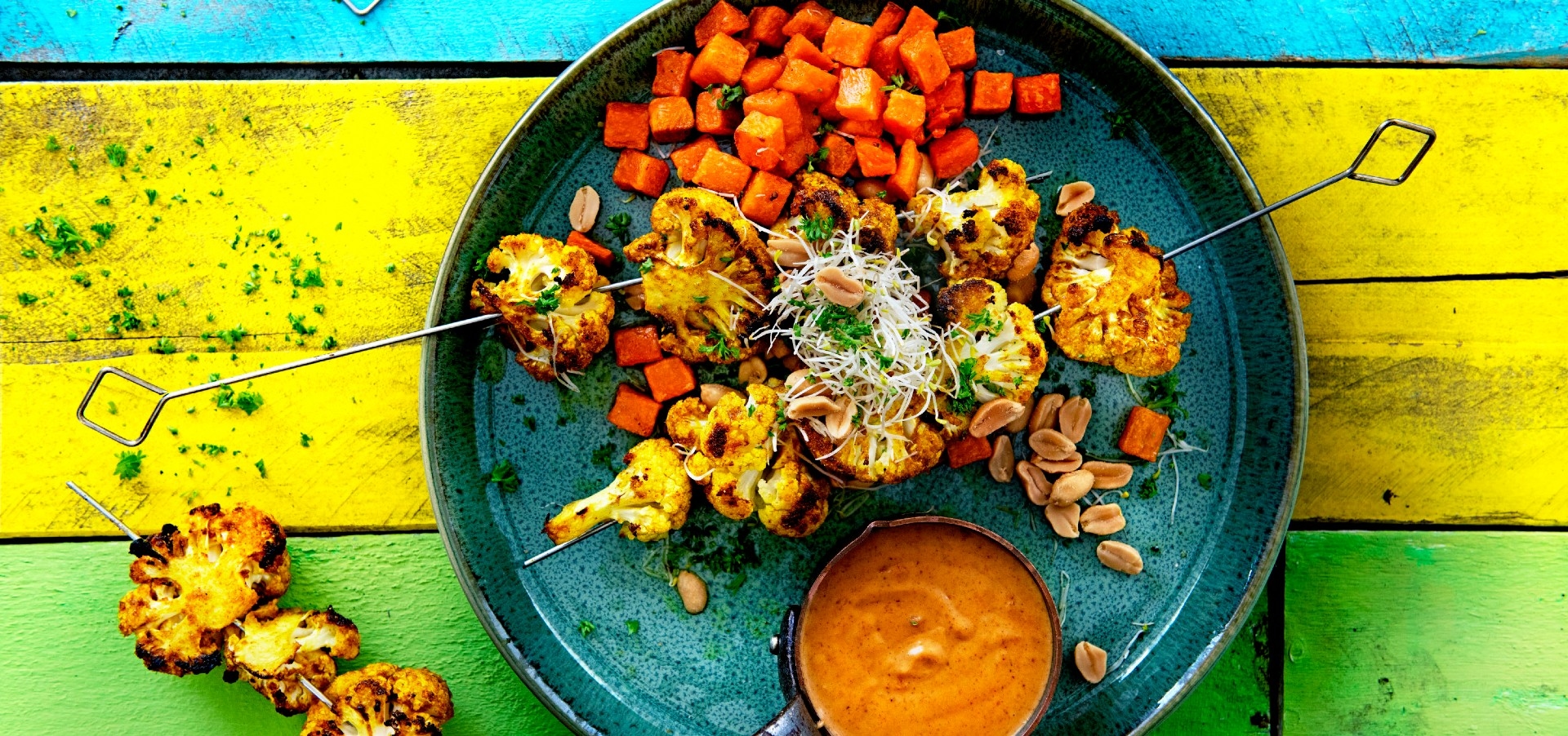 Recepi Thai cauliflower satay with sweet potato cubes