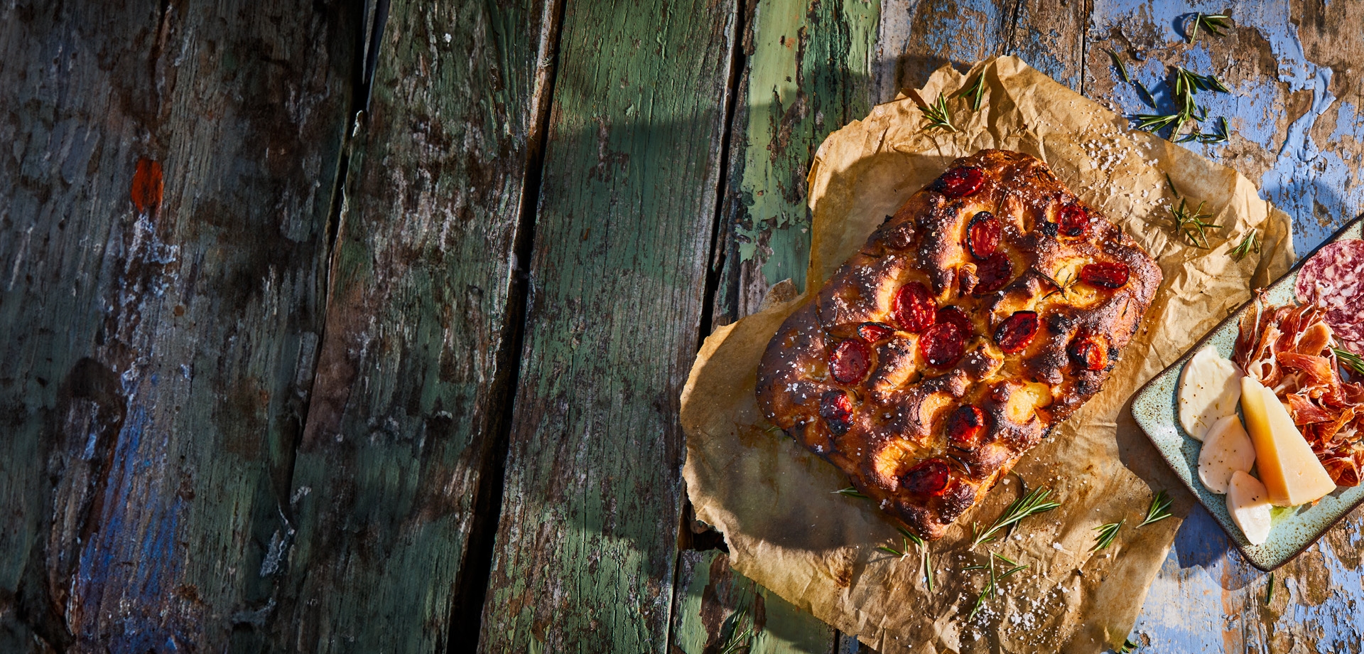 header_focaccia_with_cherry_tomatoes_and_rosemary_from_puglia